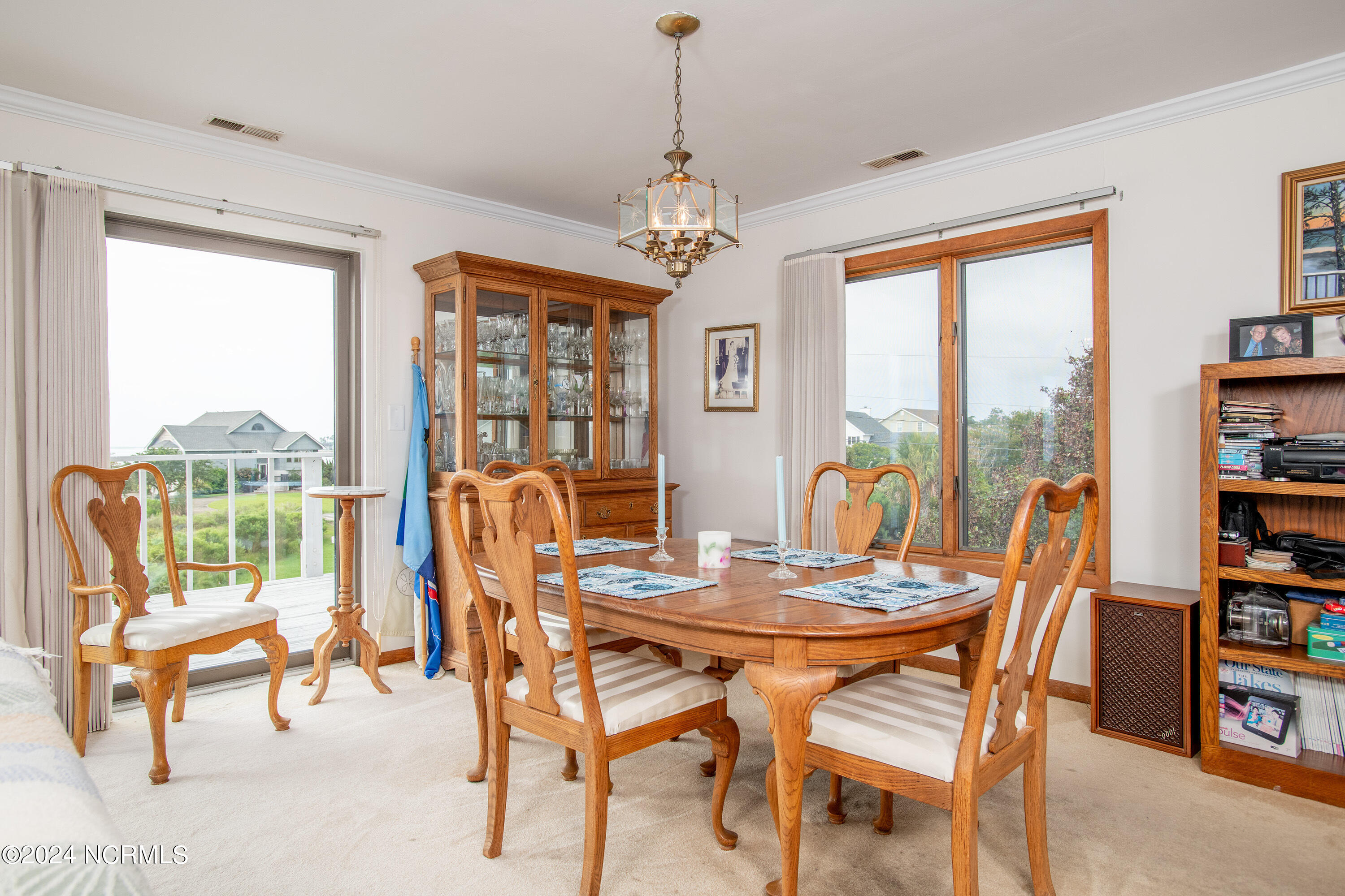 505 Perkins Road Beaufort, NC 28516 - Photo 15 of 31 Dining Room