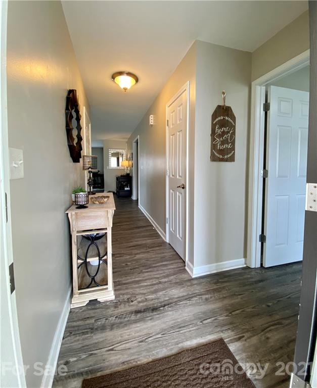 190 Haw River Road Fletcher, NC 28732 - Photo 5 of 32