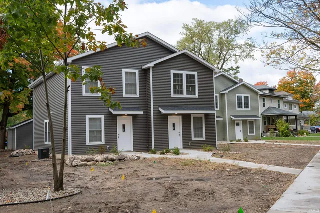 $195,000 | 1111 Edwardsburg Avenue, Elkhart, IN 46514