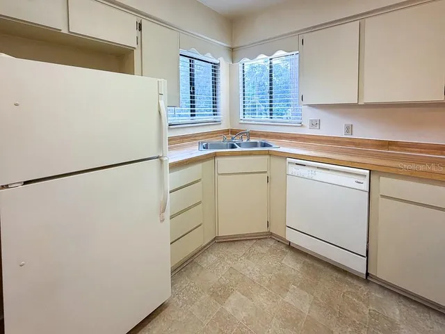 $1,300 | 4190 Northwest 85th Place, Gainesville, FL 32653