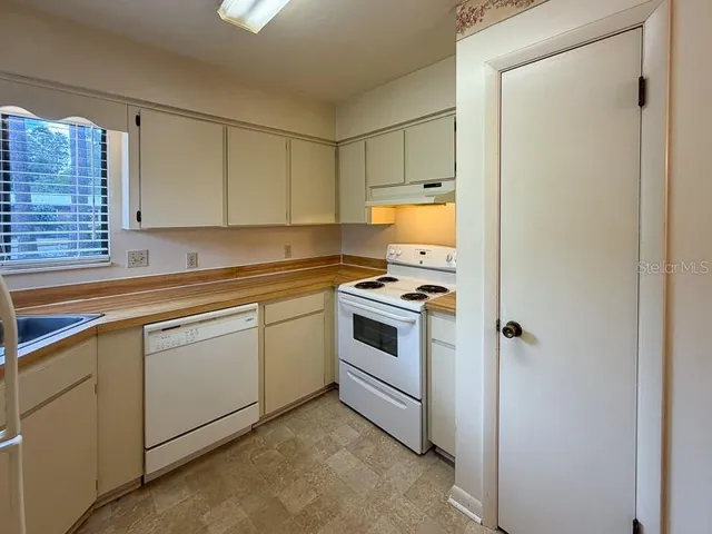 $1,300 | 4190 Northwest 85th Place, Gainesville, FL 32653