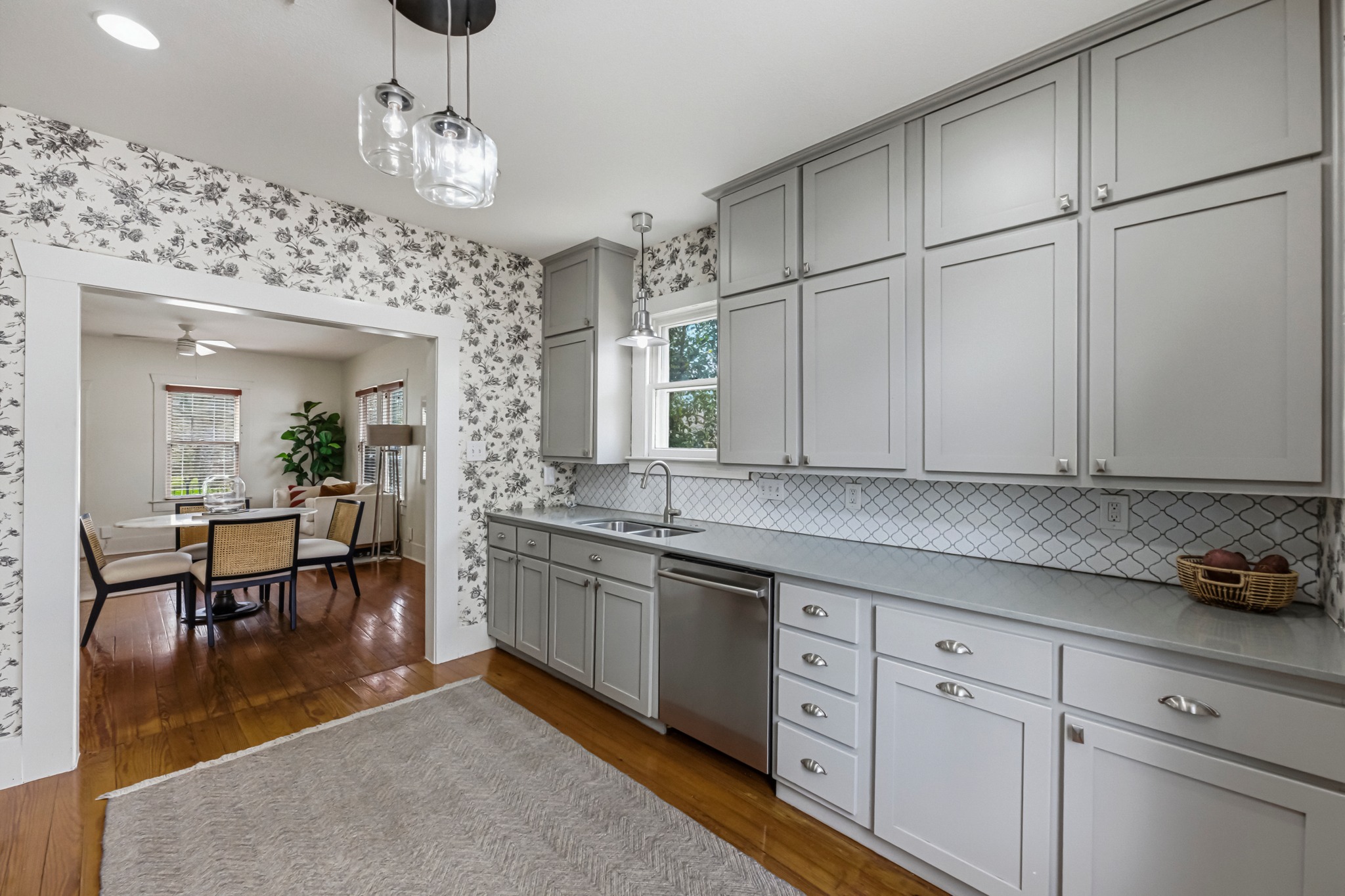 306 West 44th Street, Unit A Austin, TX 78751 - Photo 19 of 38 a large kitchen with cabinets