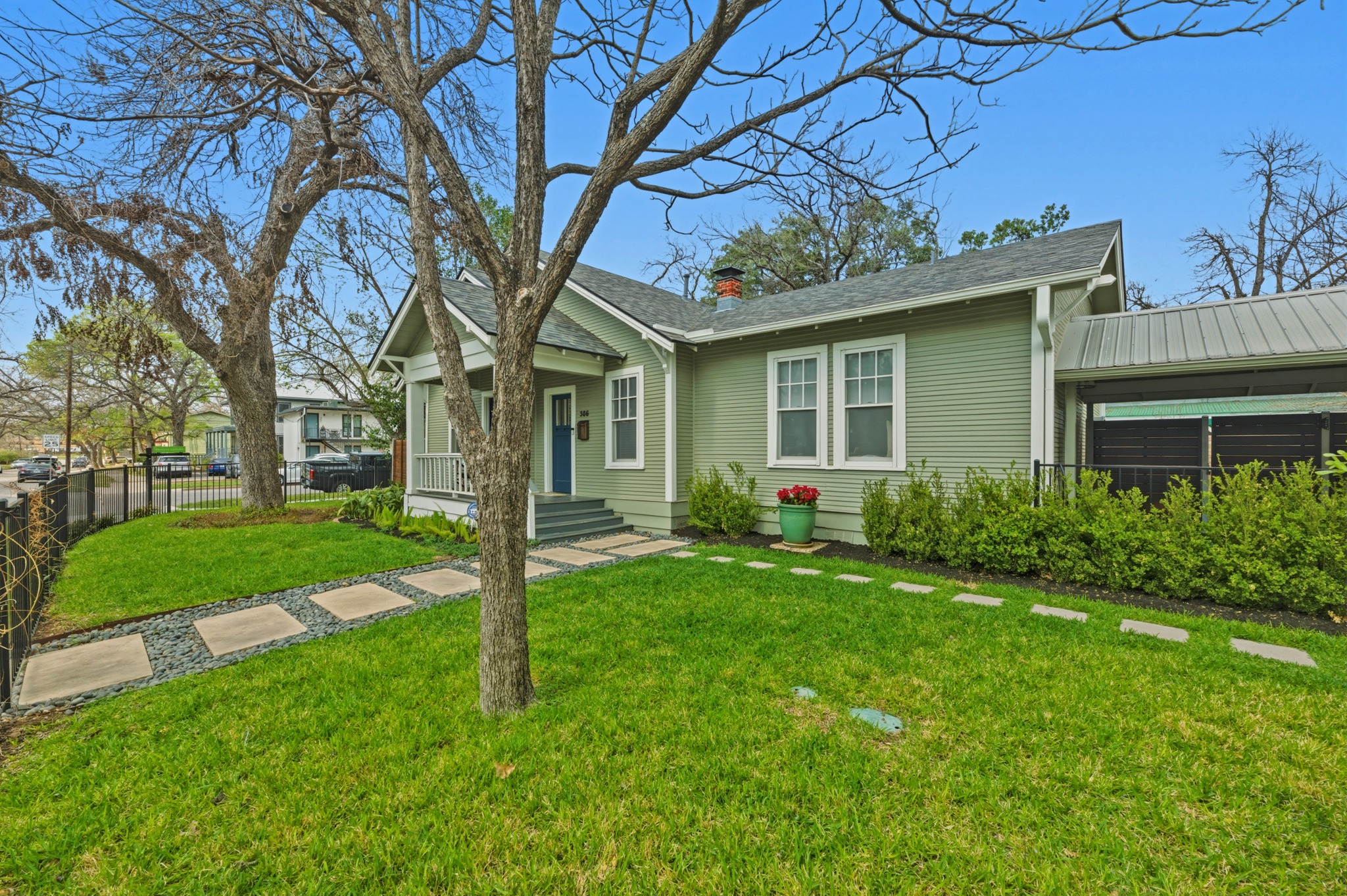 306 West 44th Street, Unit A Austin, TX 78751 - Photo 2 of 38 a view of a house with garden