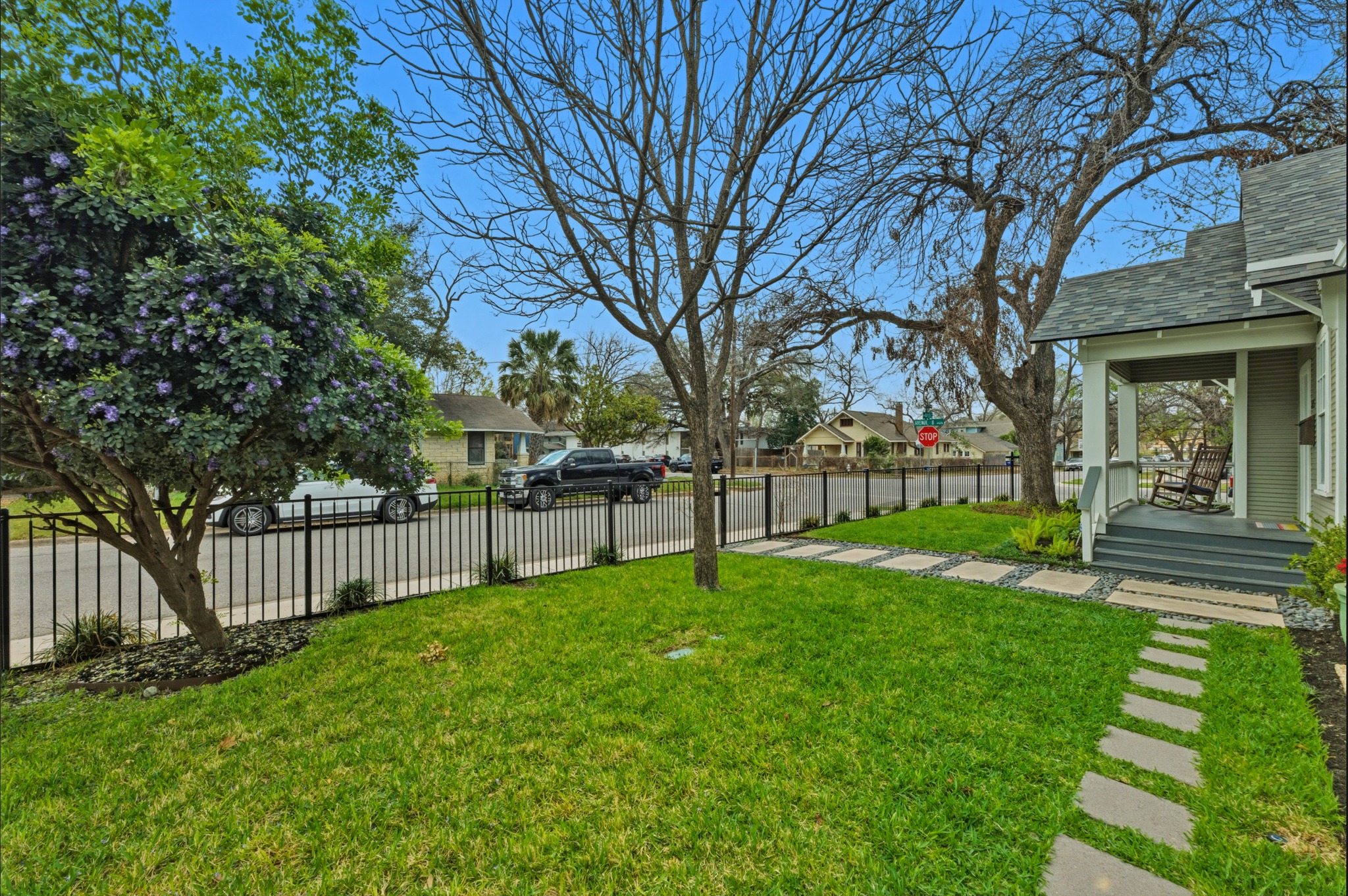 306 West 44th Street, Unit A Austin, TX 78751 - Photo 6 of 38 a view of a garden and trees