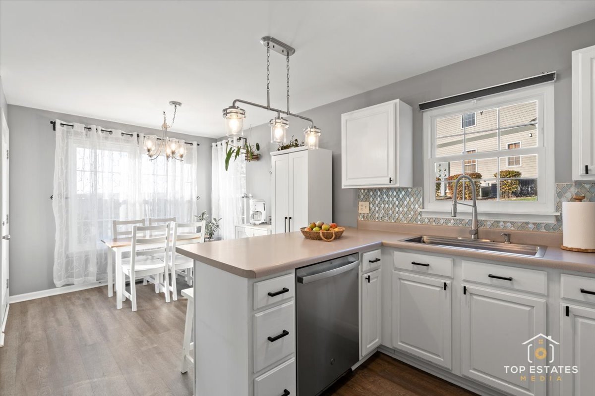 310 Buckingham Circle, Unit B Elgin, IL 60120 - Photo 15 of 36