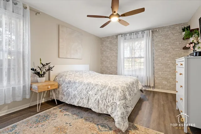 $225,000 | 310 Buckingham Circle, Unit B, Elgin, IL 60120