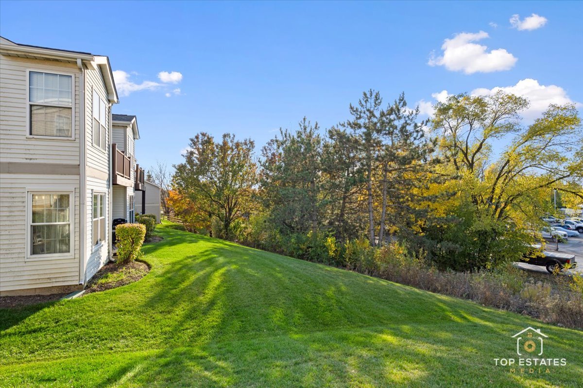 310 Buckingham Circle, Unit B Elgin, IL 60120 - Photo 28 of 36