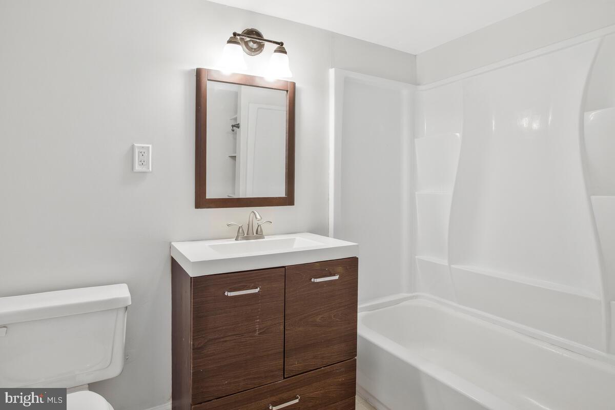 2985 Florence Road Woodbine, MD 21797 - Photo 23 of 34 primary bath with tub
