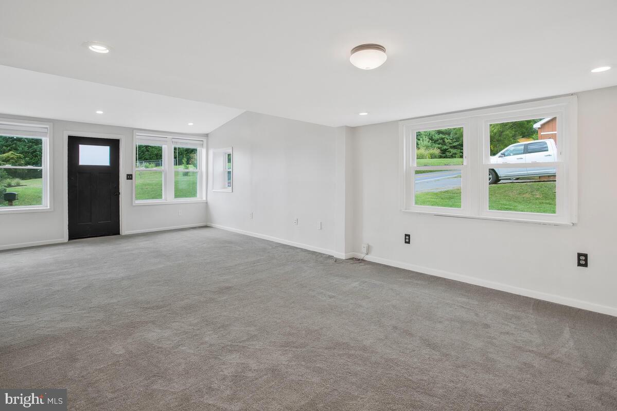 2985 Florence Road Woodbine, MD 21797 - Photo 10 of 34 living area