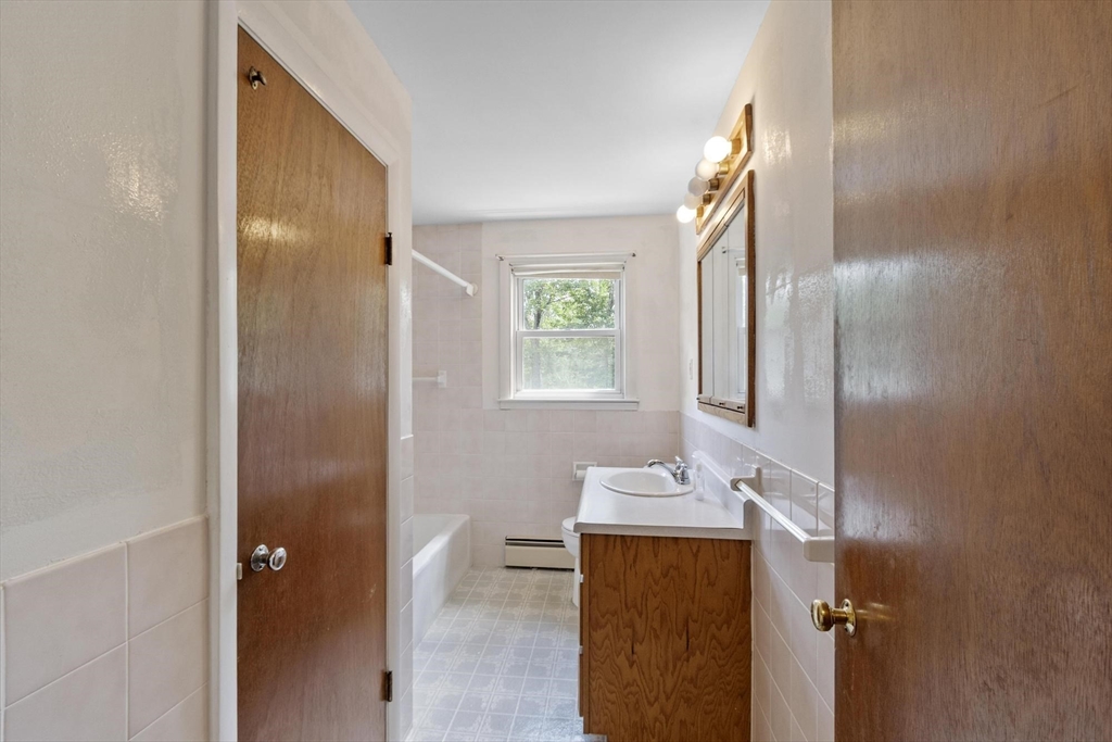 414 Grove Street Reading, MA 01867 - Photo 21 of 37