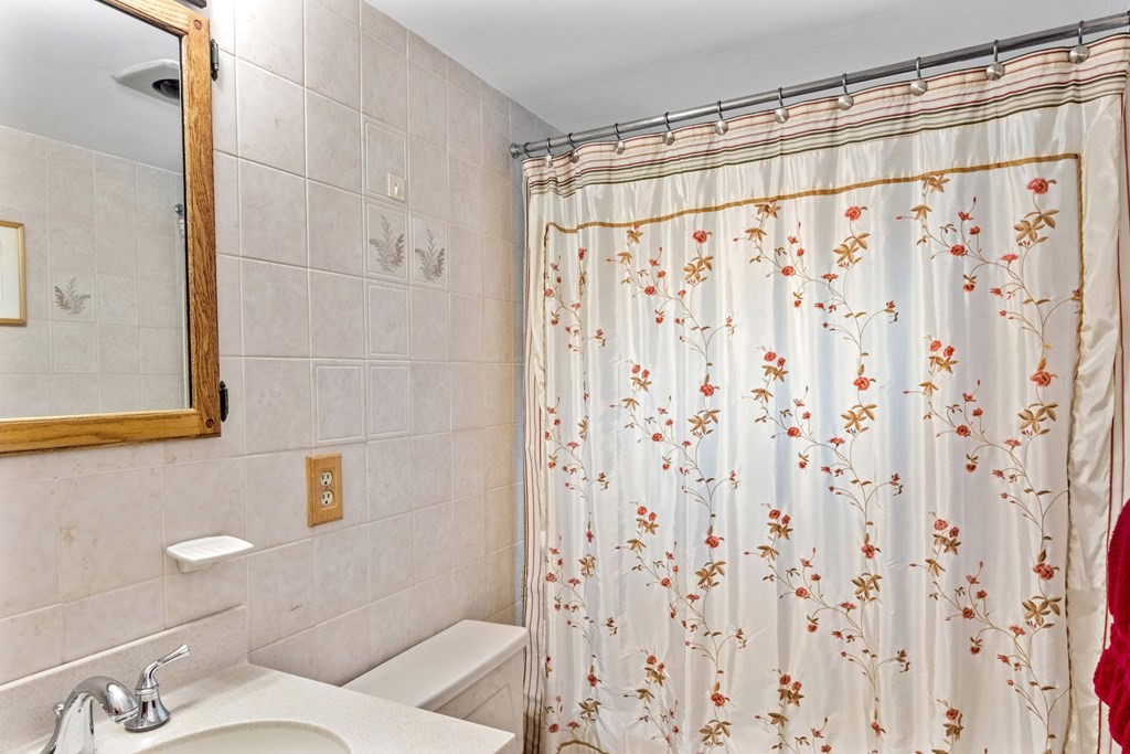 19 Yale Road Arlington, MA 02474 - Photo 17 of 27 Gallery Image 17