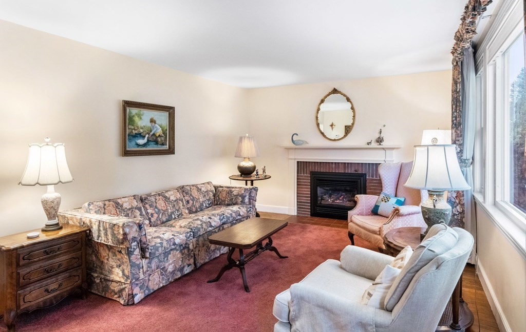 19 Yale Road Arlington, MA 02474 - Photo 4 of 27 Gallery Image 4