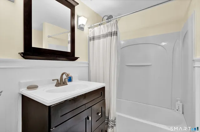 $995,000 | 46 Henderson Drive, Avon, CT 06001