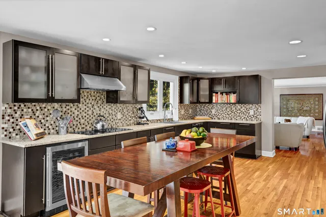 $995,000 | 46 Henderson Drive, Avon, CT 06001