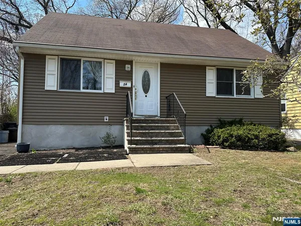 $459,900 | 24 Willow Street, Bergenfield, NJ 07621
