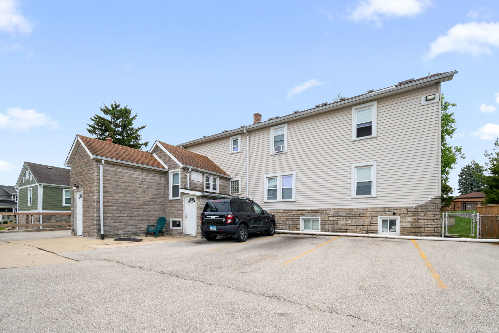607 Walnut Street Lemont, IL 60439 - Photo 3 of 29