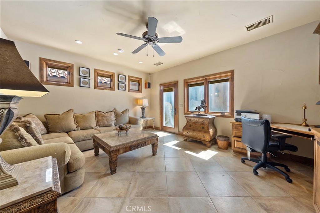 57205 Merion La Quinta, CA 92253 - Photo 32 of 53 Casita: Bedroom 4 (now has new Cal King in lieu of sofa)