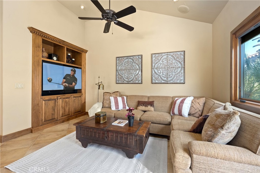 57205 Merion La Quinta, CA 92253 - Photo 33 of 53 Casita: Bedroom 4 (now has new Cal King in lieu of sofa)