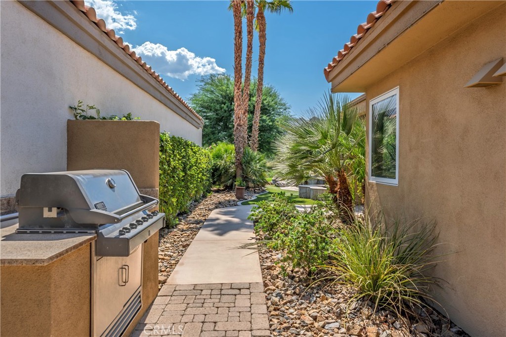 57205 Merion La Quinta, CA 92253 - Photo 47 of 55 Side yard, BBQ area