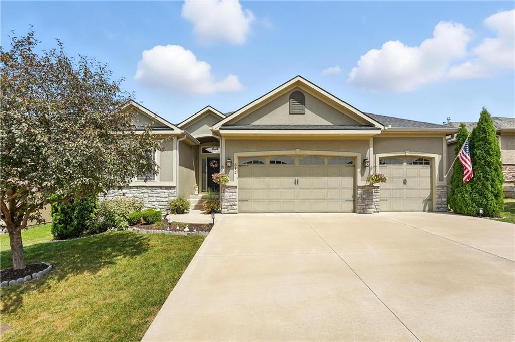 512 Sycamore Road Greenwood, MO 64034 - Photo 1 of 57