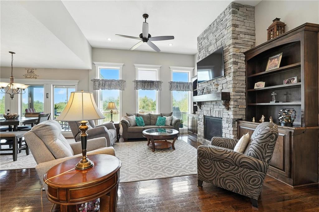 512 Sycamore Road Greenwood, MO 64034 - Photo 4 of 57