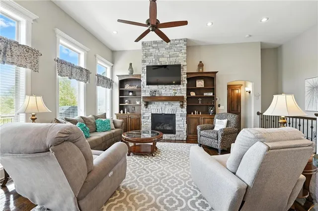 $559,000 | 512 Sycamore Road, Greenwood, MO 64034