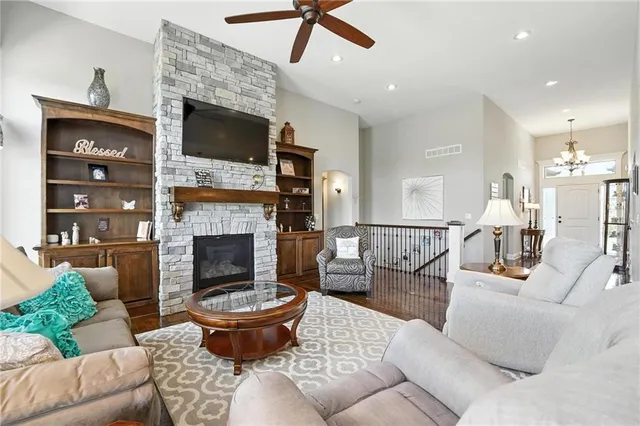 $559,000 | 512 Sycamore Road, Greenwood, MO 64034