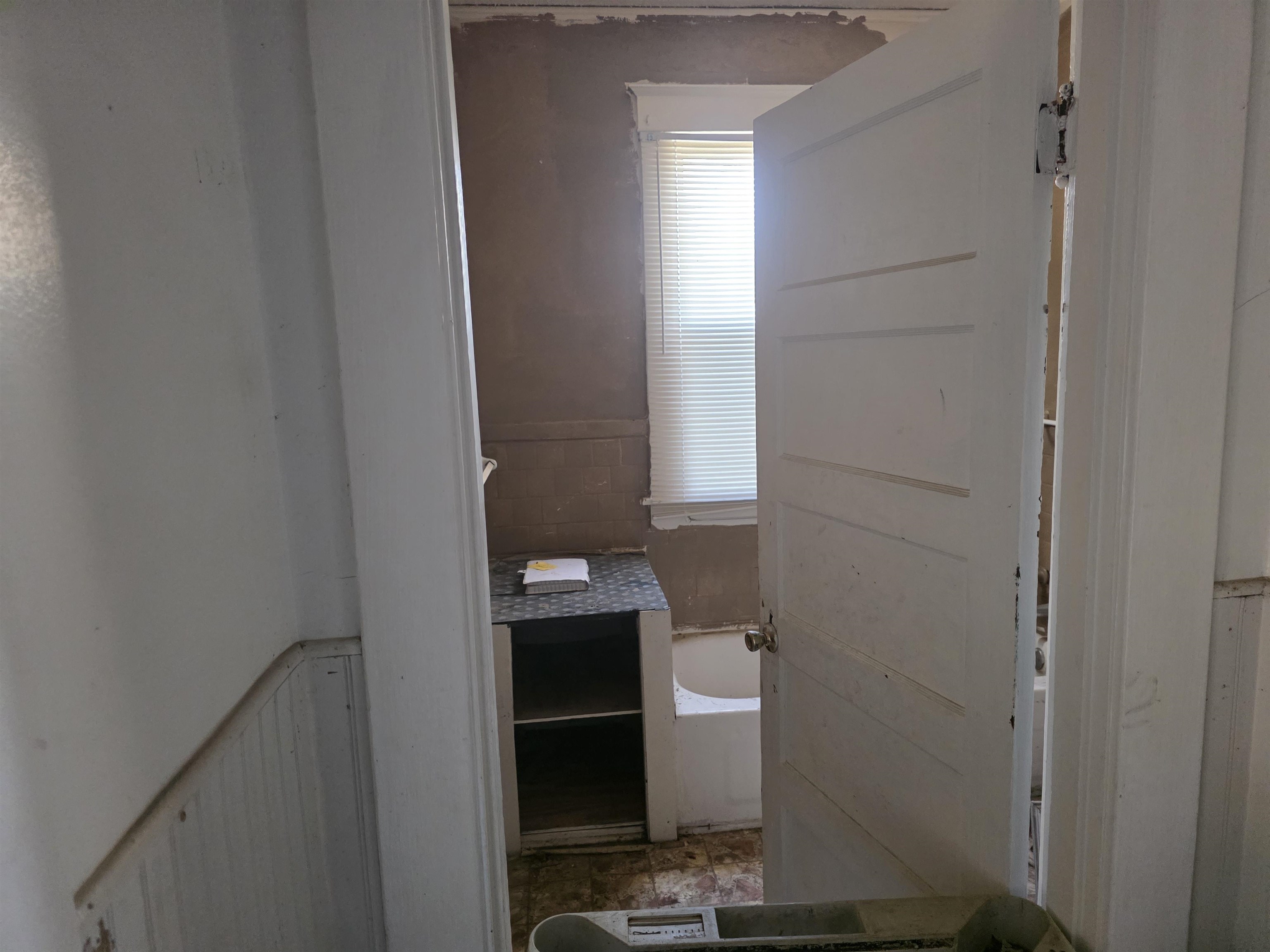 599 Lester Street Memphis, TN 38112 - Photo 7 of 15 a bathroom with a toilet and a sink