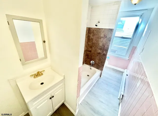 $2,500 | 2827 Arctic Avenue, Unit 2, Atlantic City, NJ 08401