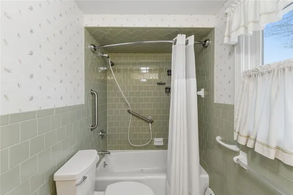$449,900 | 137 Monterey Drive, West Warwick, RI 02893