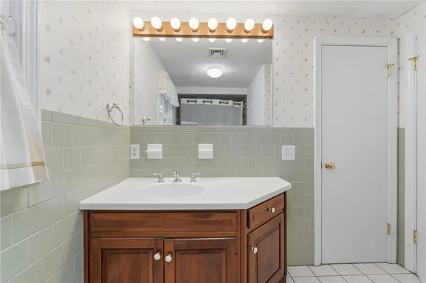 $449,900 | 137 Monterey Drive, West Warwick, RI 02893
