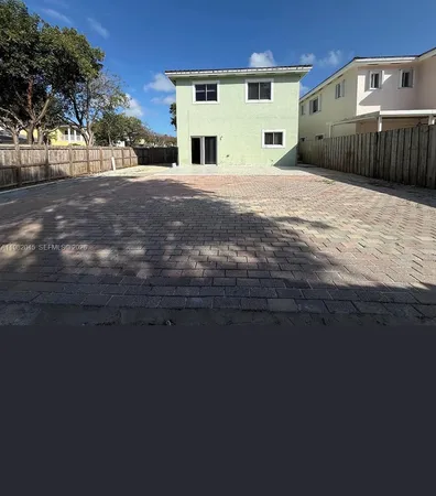 $2,750 | 390 Northeast 35th Avenue, Homestead, FL 33033