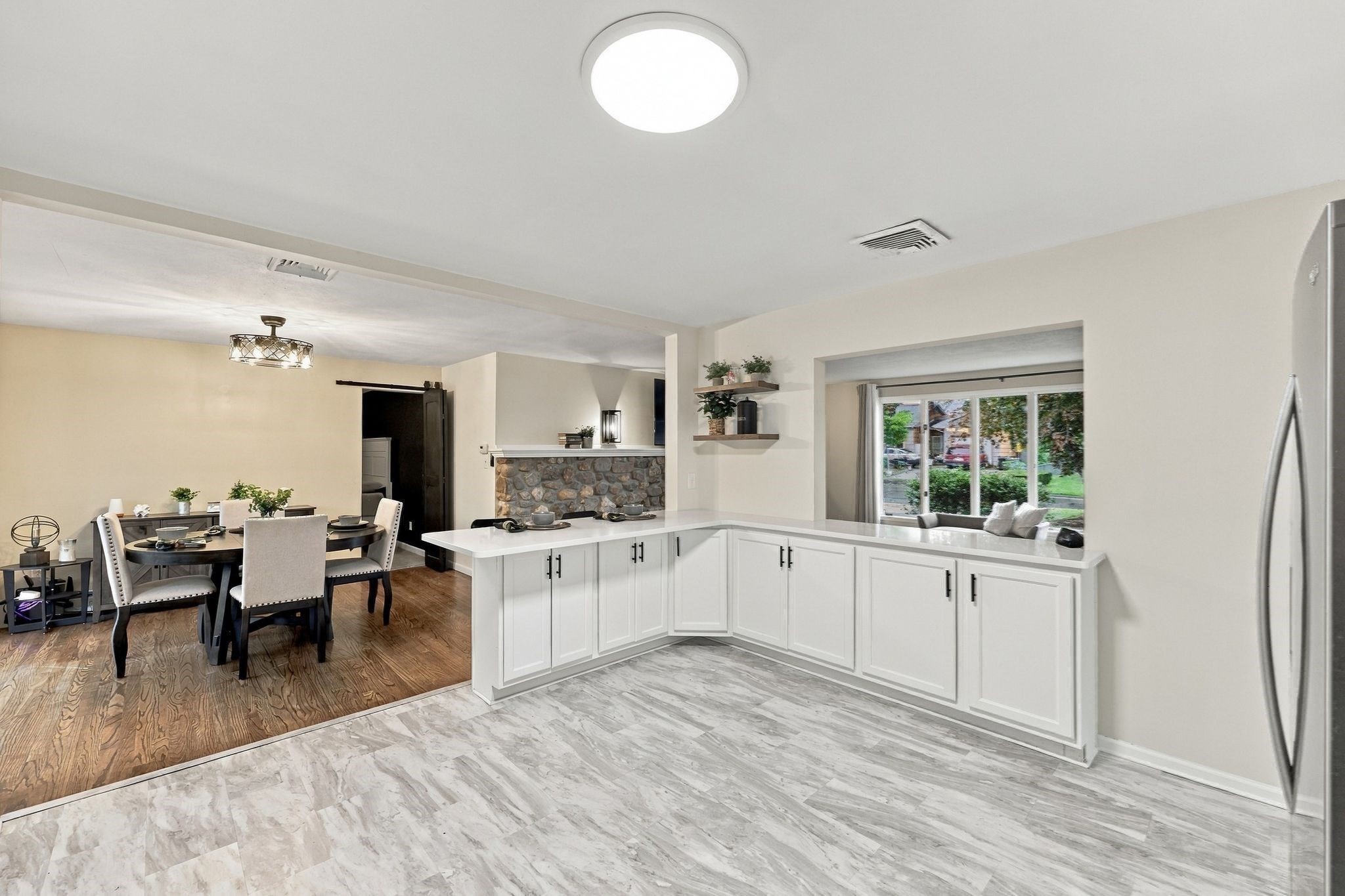 17 Oak Ridge Street Ludlow, MA 01056 - Photo 4 of 33 Gallery Image 4