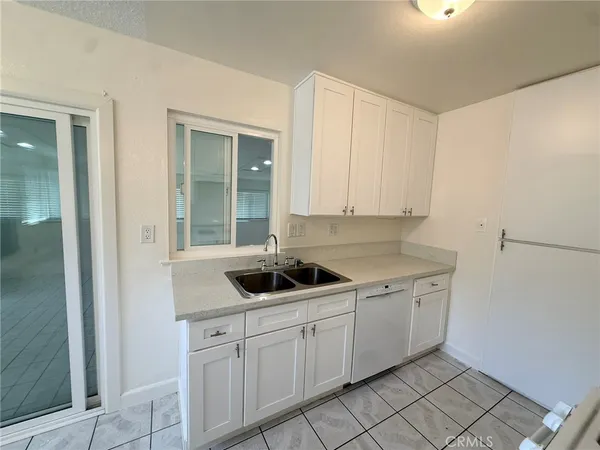 $3,100 | 1309 Hunter Drive, Redlands, CA 92374
