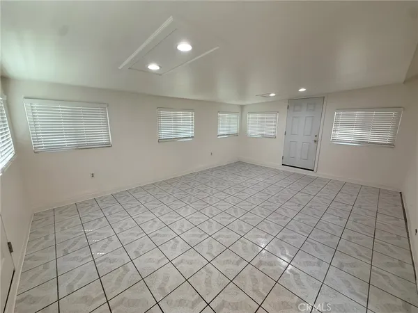 $3,100 | 1309 Hunter Drive, Redlands, CA 92374