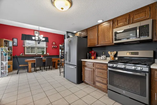 $370,000 | 1380 Sommerset Way, Bourbonnais, IL 60914