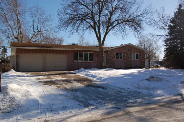 $320,000 | 7740 Hampshire Avenue North, Brooklyn Park, MN 55445