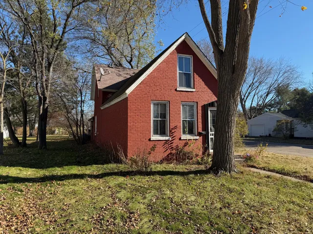 $79,900 | 317 5th Street Southwest, Little Falls, MN 56345