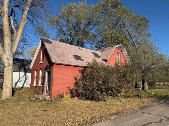 $79,900 | 317 5th Street Southwest, Little Falls, MN 56345