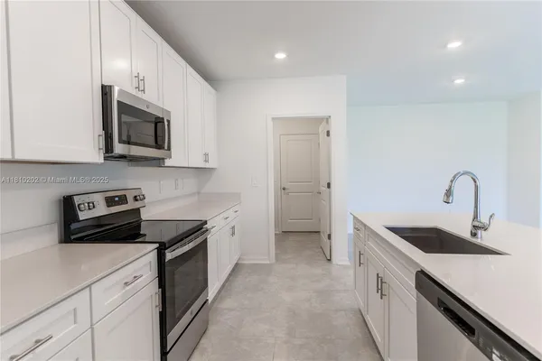 $2,300 | 934 Cattleman Street, Winter Haven, FL 33881
