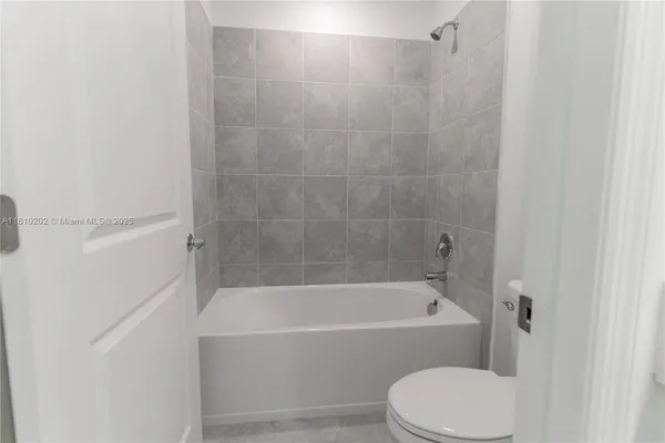 $2,300 | 934 Cattleman Street, Winter Haven, FL 33881