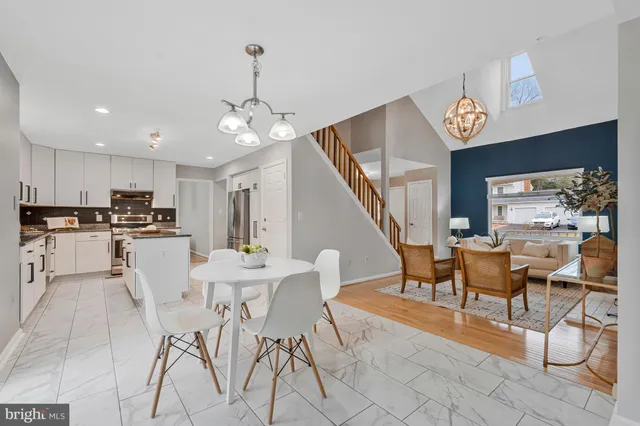 $950,000 | 814 Potomac Ridge Court, Sterling, VA 20164