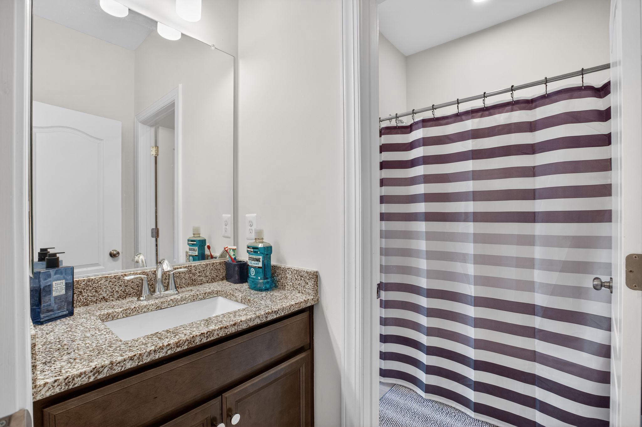 5500 Big Huntingdon Lane Brandywine, MD 20613 - Photo 20 of 31 Buddy bath with separate sink areas