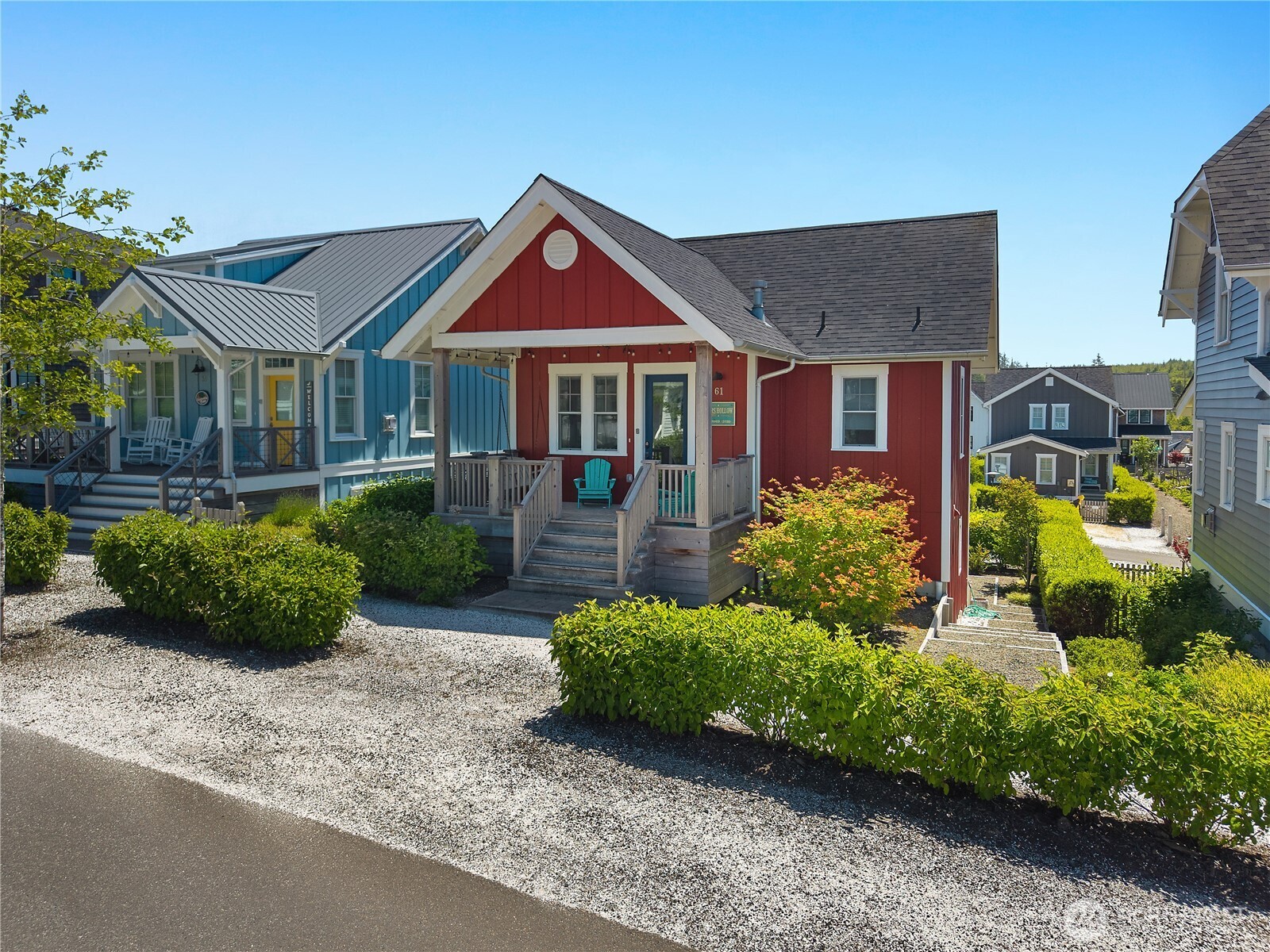 61 Horizon Street Pacific Beach, WA 98571 - Photo 2 of 29 front view of a house with a yard