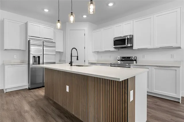 $350,000 | 143 Barrington Avenue, Deland, FL 32724