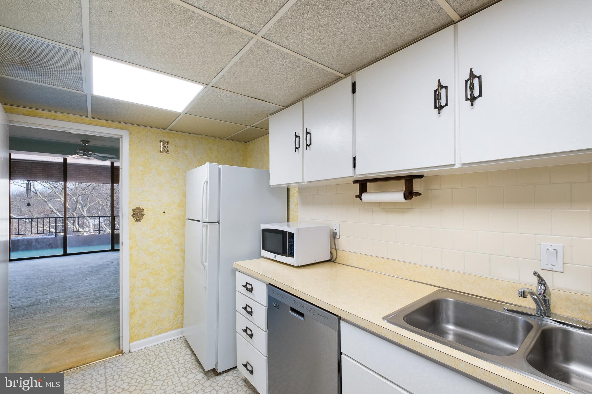 614 Loveville Road, Unit C05H Hockessin, DE 19707 - Photo 15 of 26 Kitchen