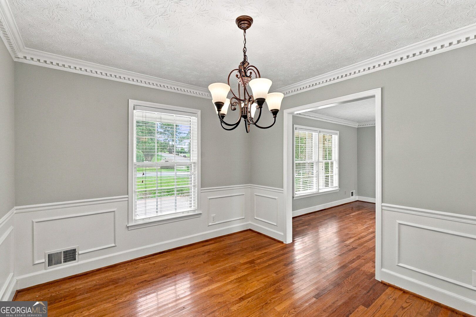 4548 Shallowford Road Roswell, GA 30075 - Photo 7 of 20 Gallery Image 7