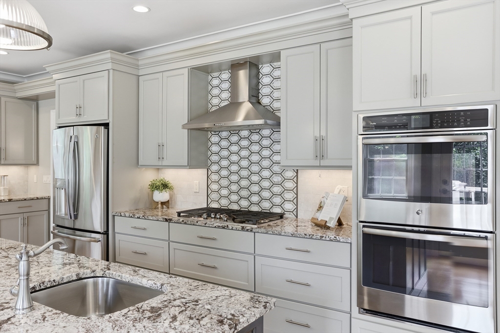 440 Concord Road Bedford, MA 01730 - Photo 14 of 42