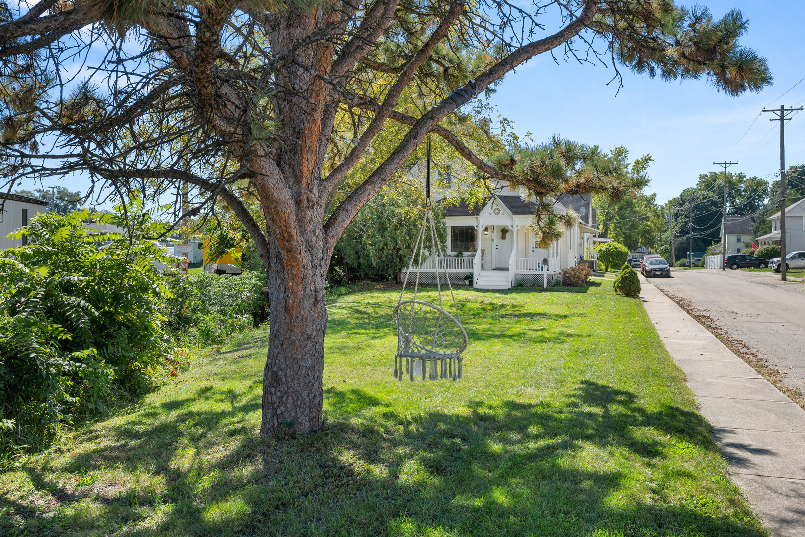 410 Stark Avenue Sycamore, IL 60178 - Photo 3 of 25