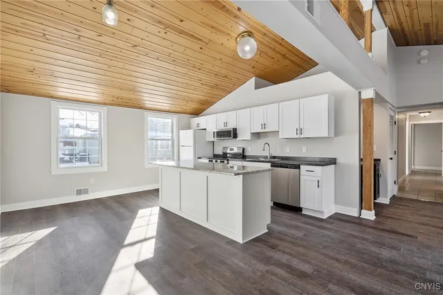 $3,395 | 201 Highbridge Street, Manlius, NY 13066